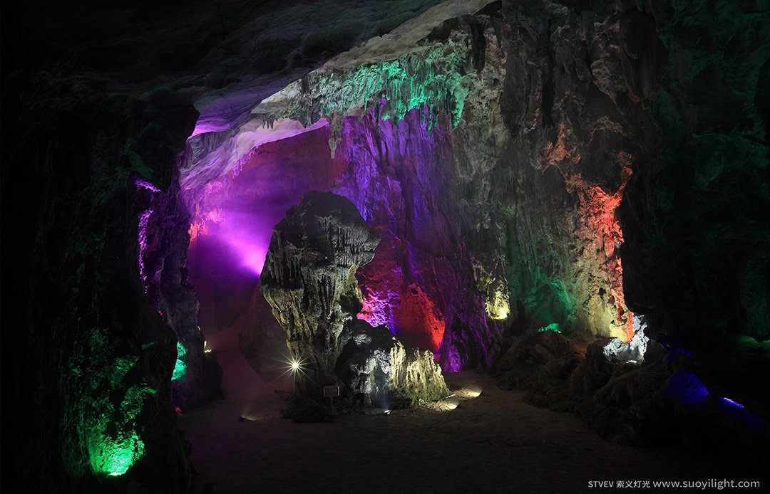 Arusha黄果树神龙洞